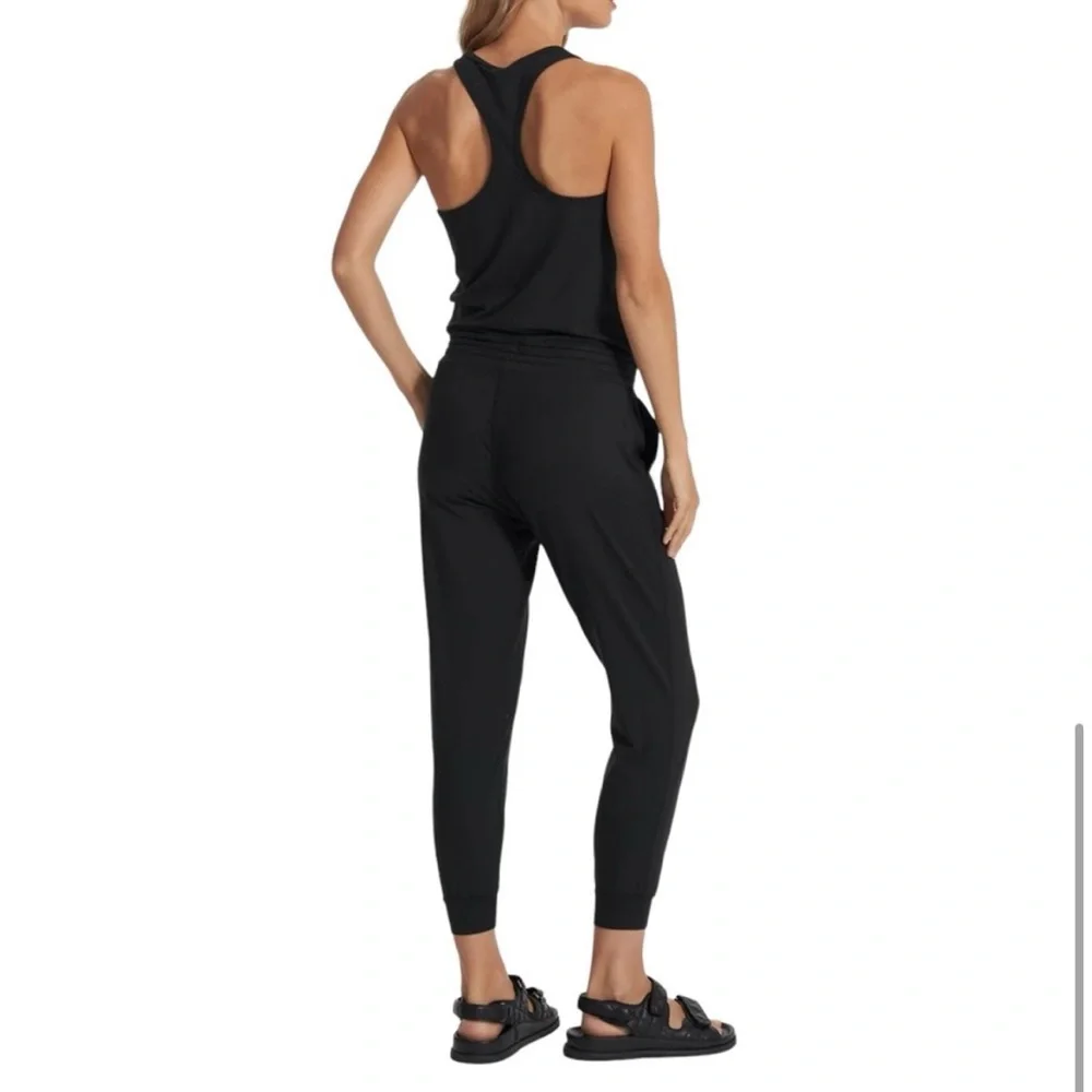 NWT Vuori lux jumpsuit Size M_5